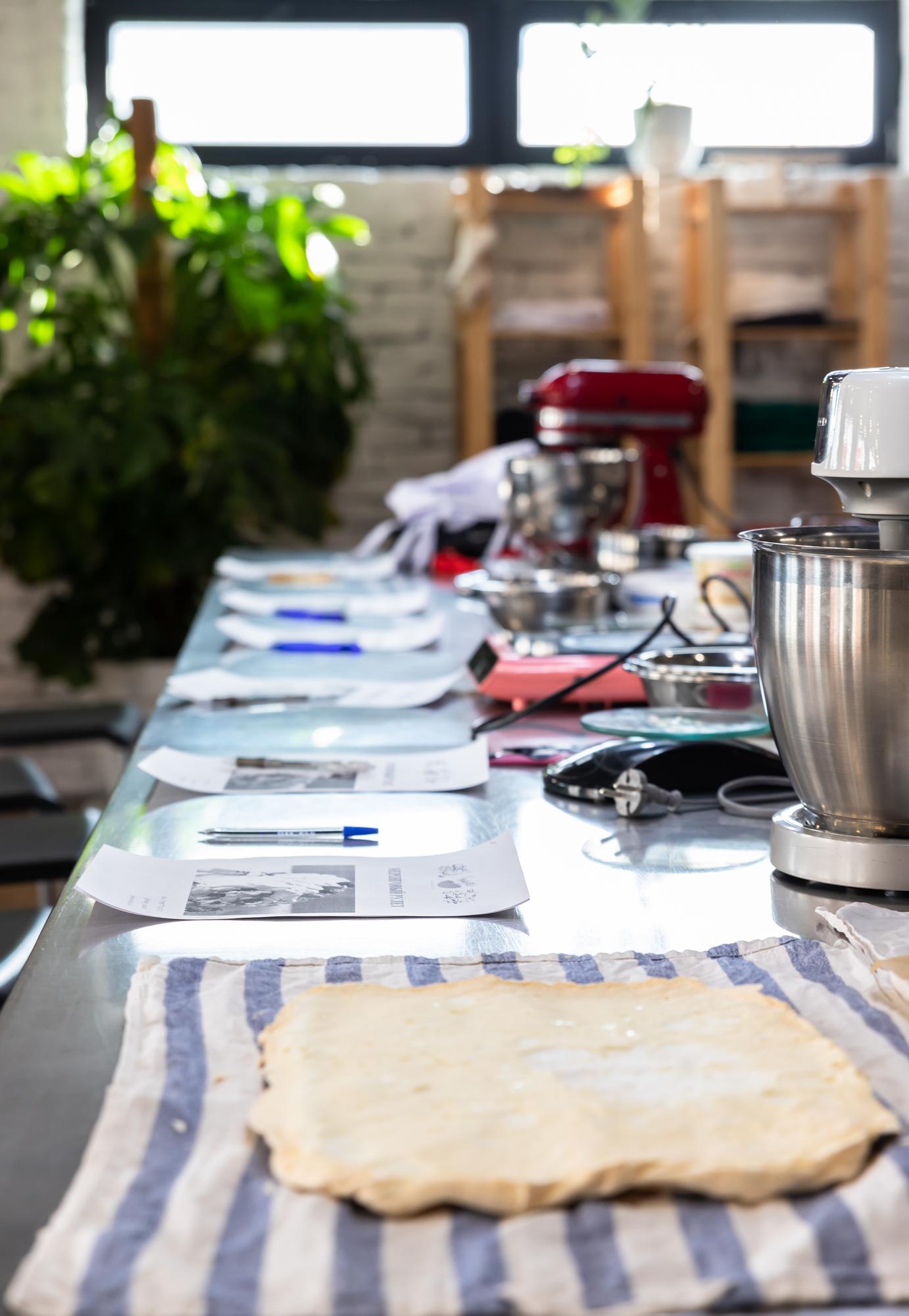 Contact: workshop table with utensils